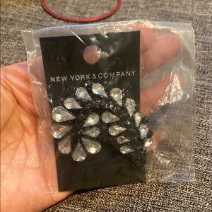 New York & Company Black and Silver Teardrop brooch